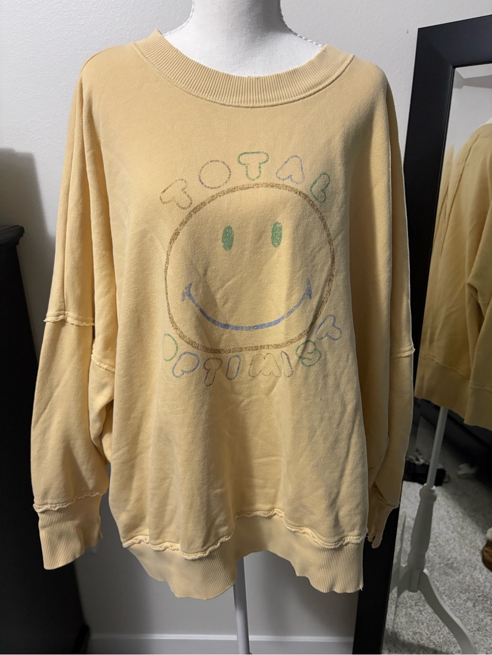 aerie Pale Yellow Smiley Graphic Crewneck Sweatshirt